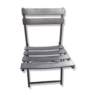 Chaise pliable en métal noir
