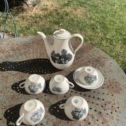 Coffee service, in earthenware with country motif, Boch La Louvière Belgium