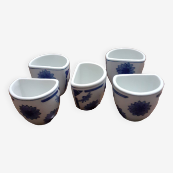 Lot de 5 tasses a the originales en faience