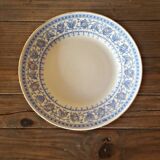 4 U&C Sarreguemines Syra model dinner plates, early 20th century