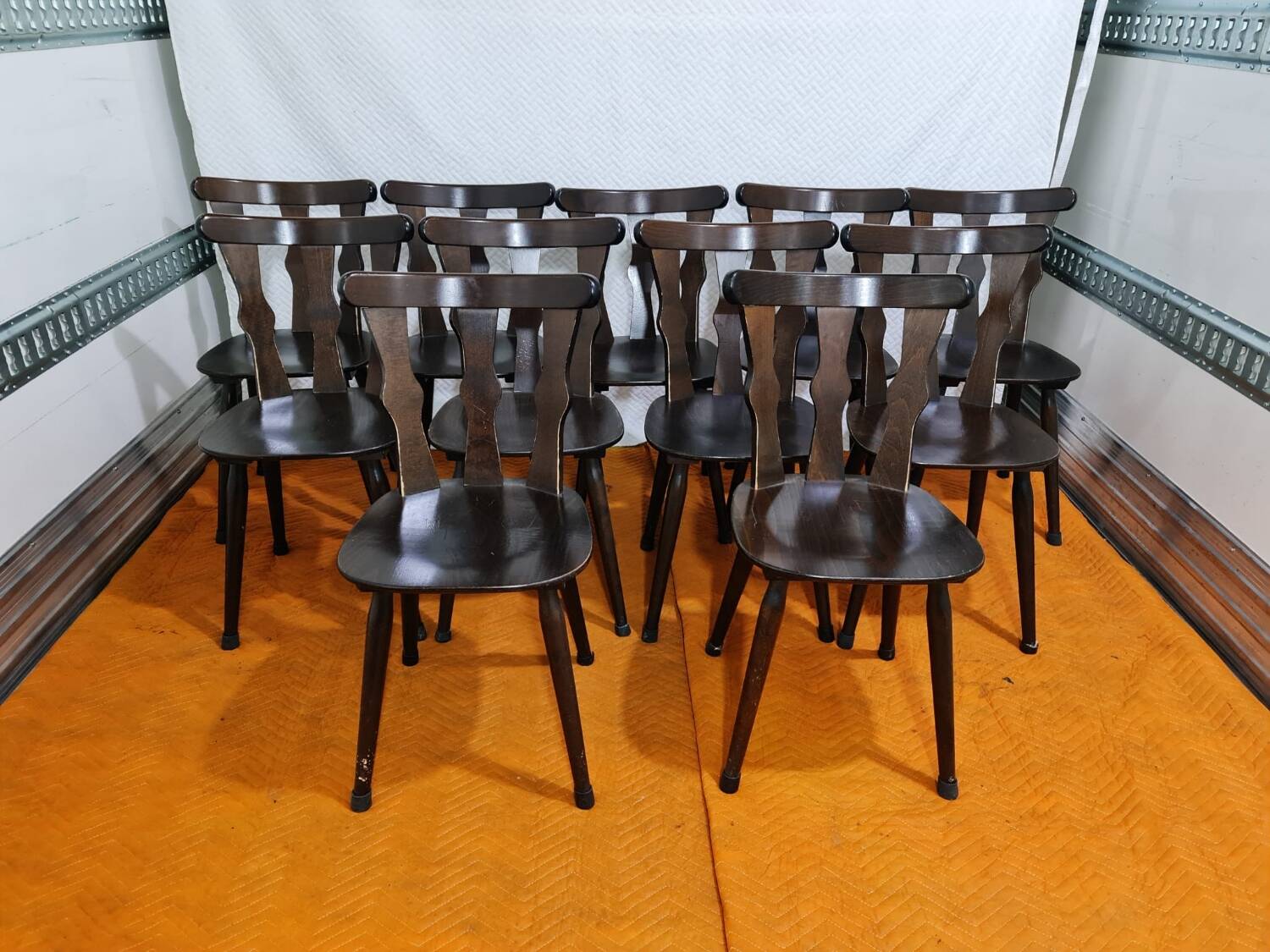 Antique bistro chairs in solid oak wood
