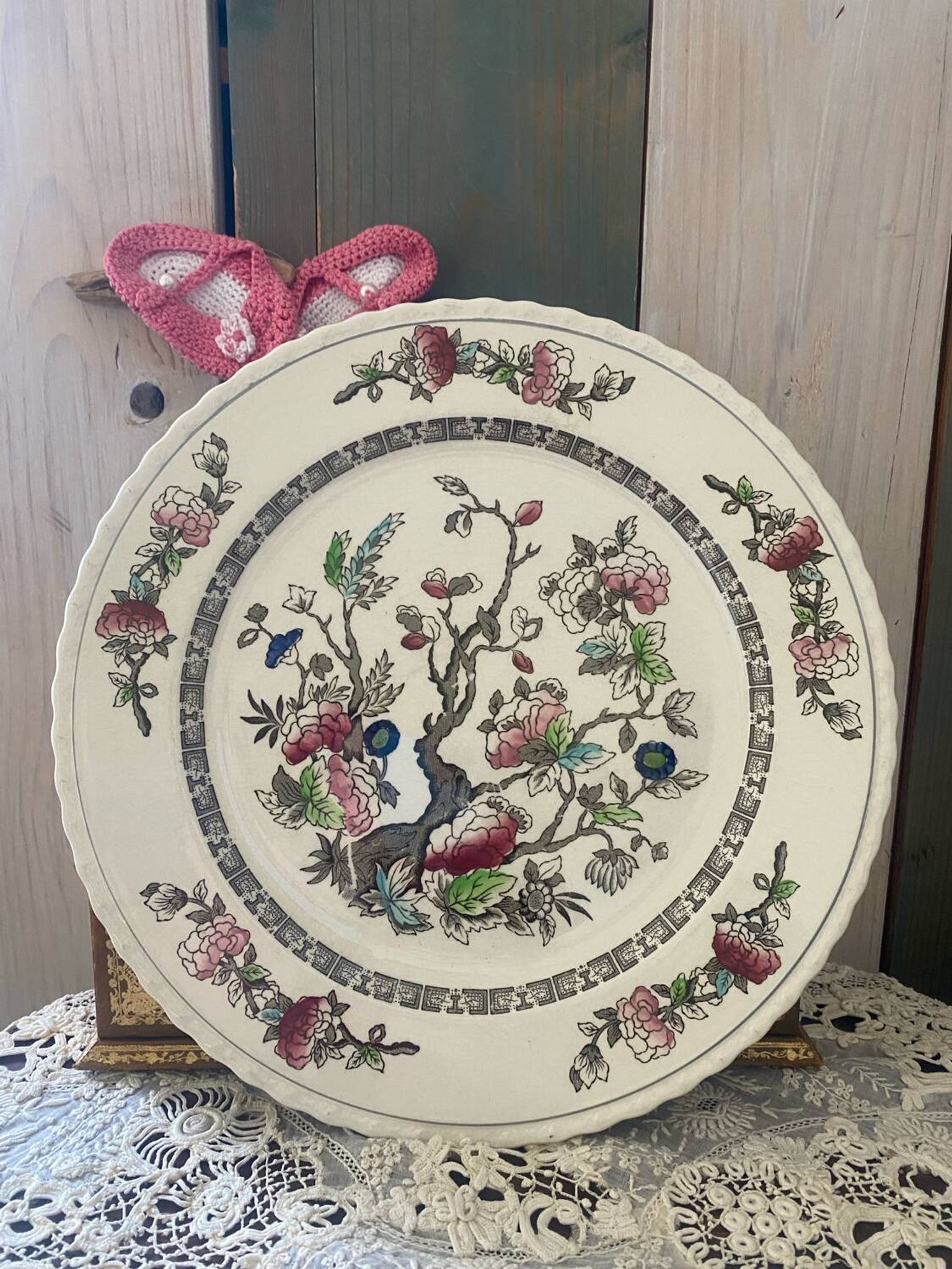 Grand plat à gâteau en faïence Myott modèle Indian Tree