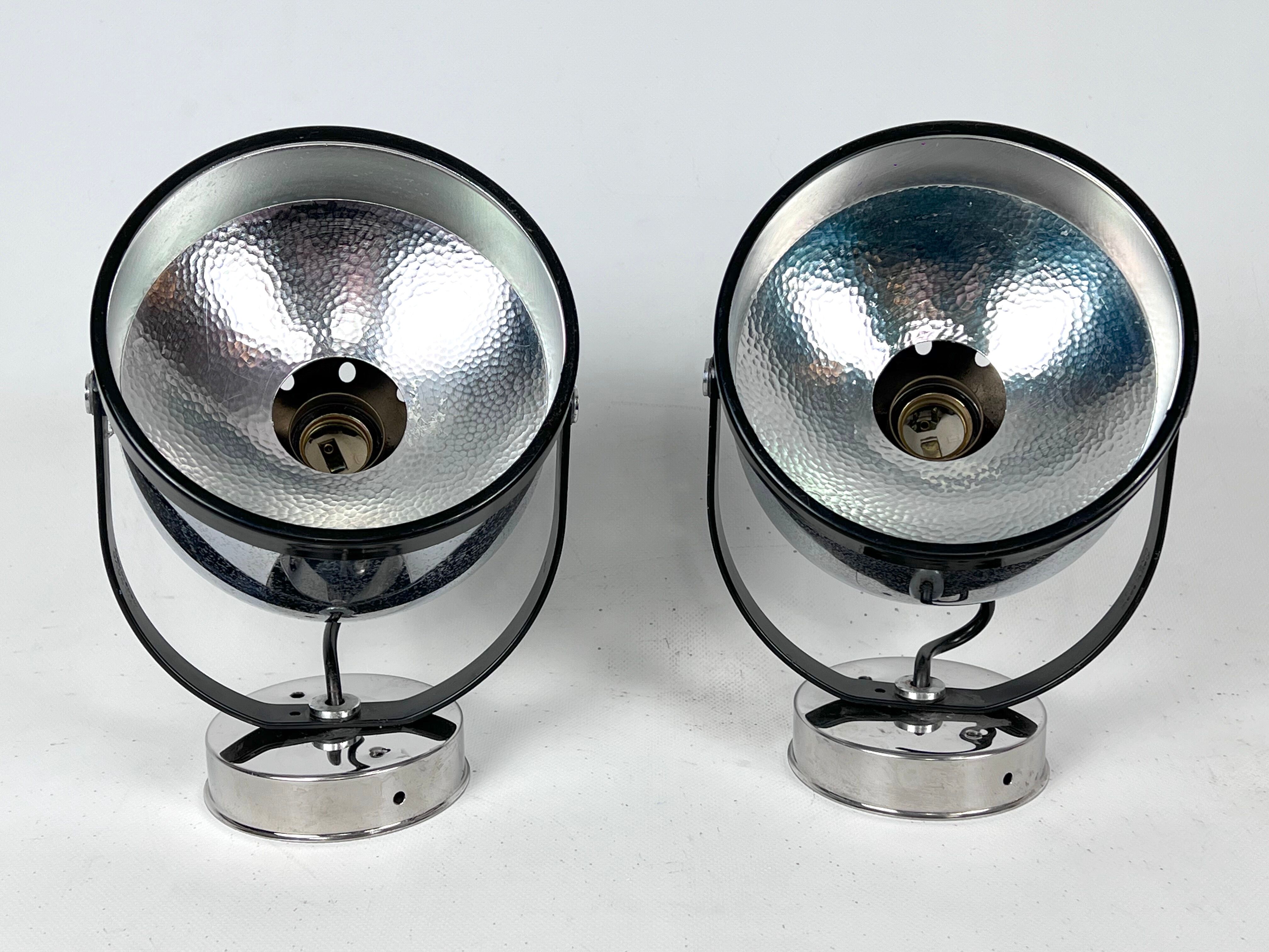 Paire d'appliques orientables Gae Aulenti pour Stilnovo, Italie des années 1970
