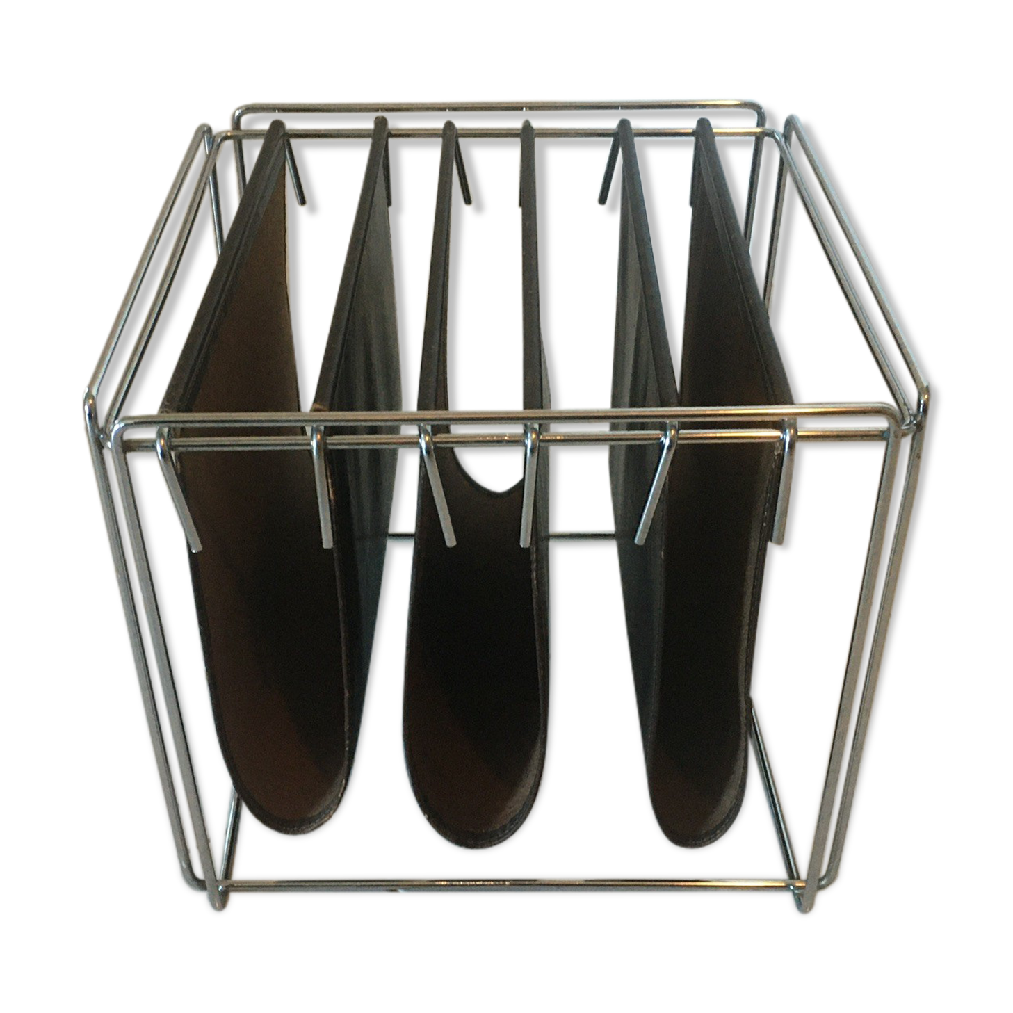 Design magazine rack Gerard Rignault edited by Group SA