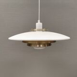 Lampe suspendue de conception danoise, par JEKA (fermée au début des années 90) modèle Dania