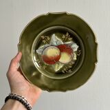 2 plates of slip