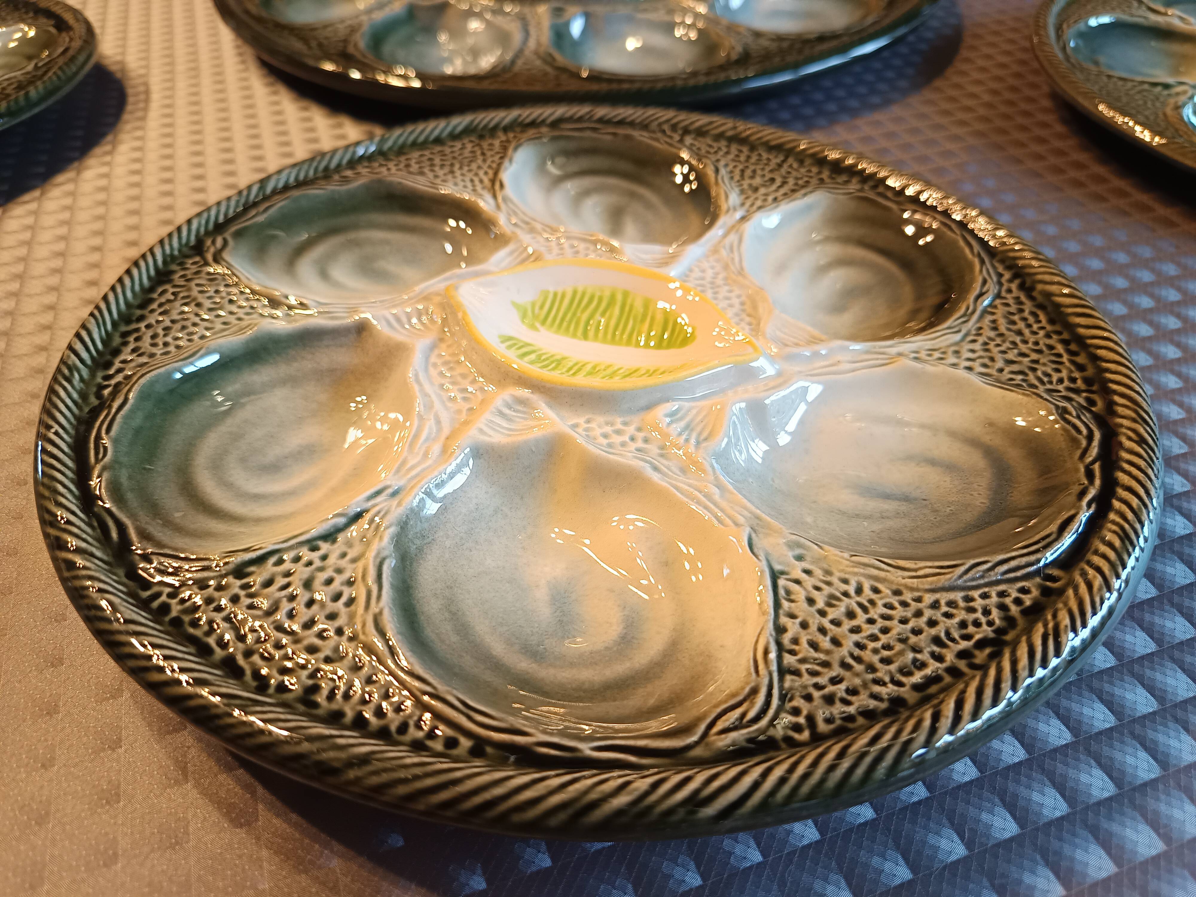 Vintage earthenware oyster set - Saint Clement, 1 dish + 6 plates
