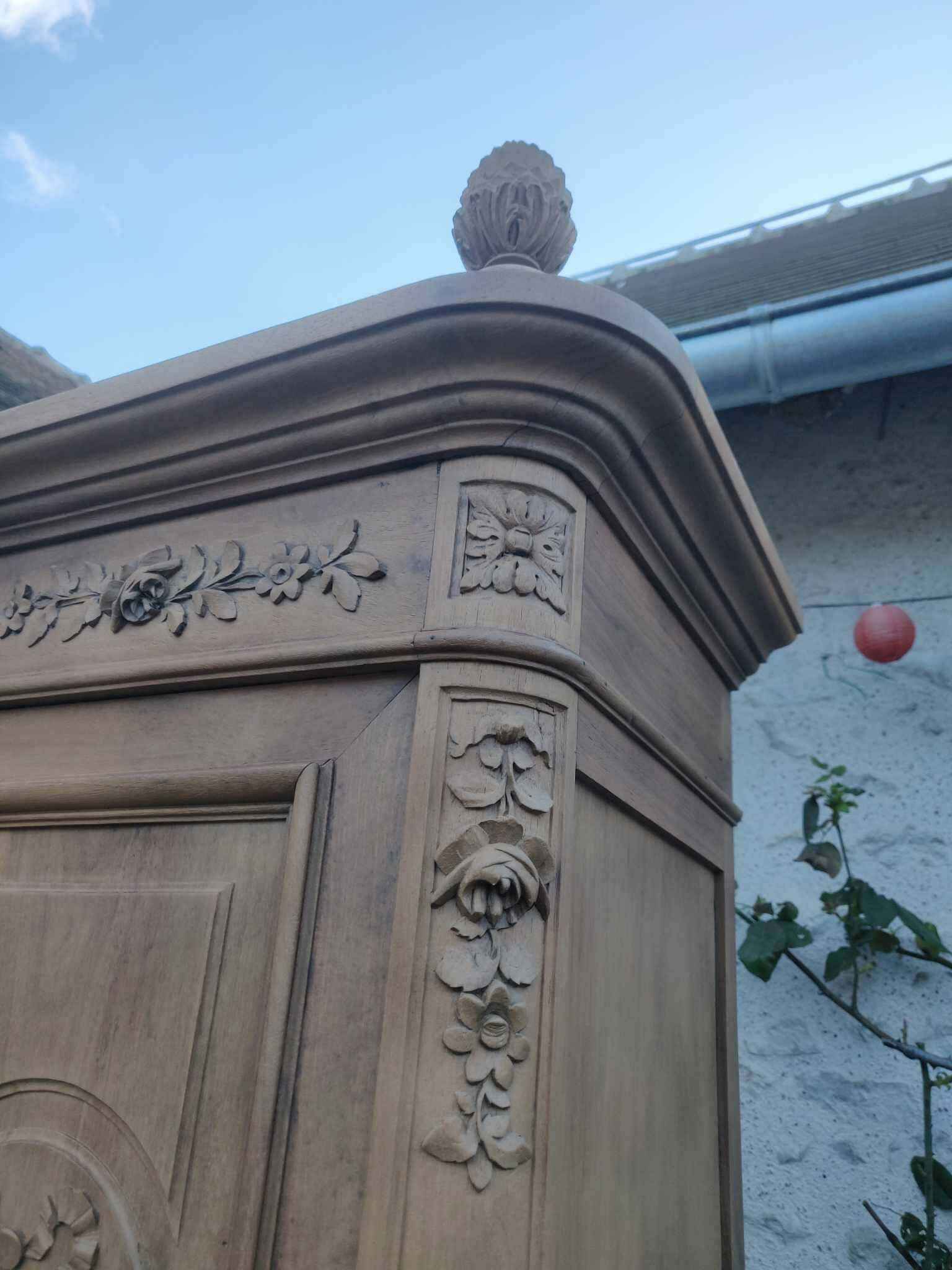 Two carved body dresser