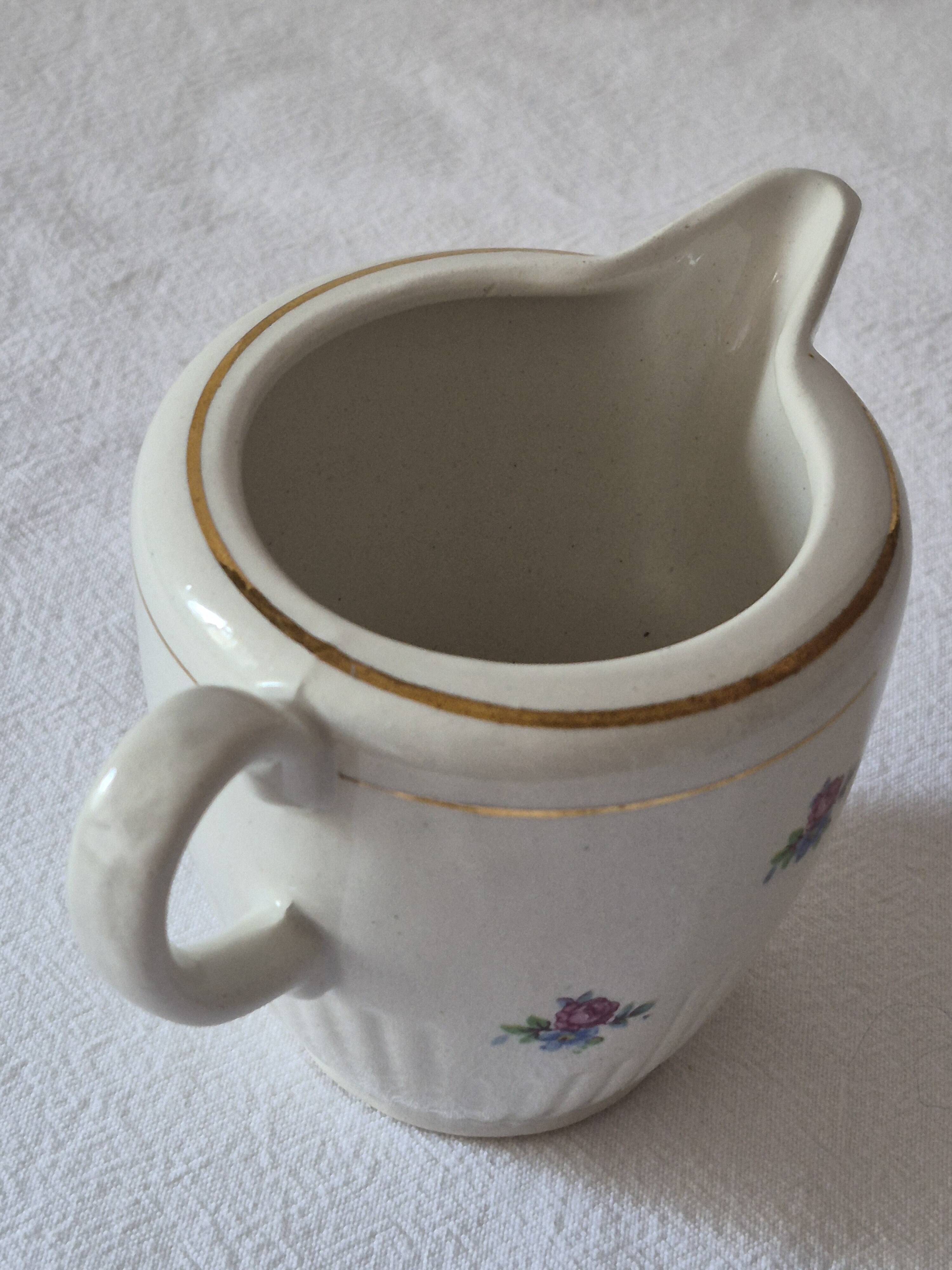 Cream jug half-porcelain Lunéville Keller and Guerin A586