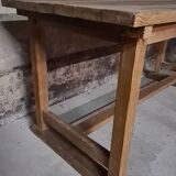 Farm table
