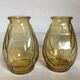 Paire de petits vases jaune verre moulé