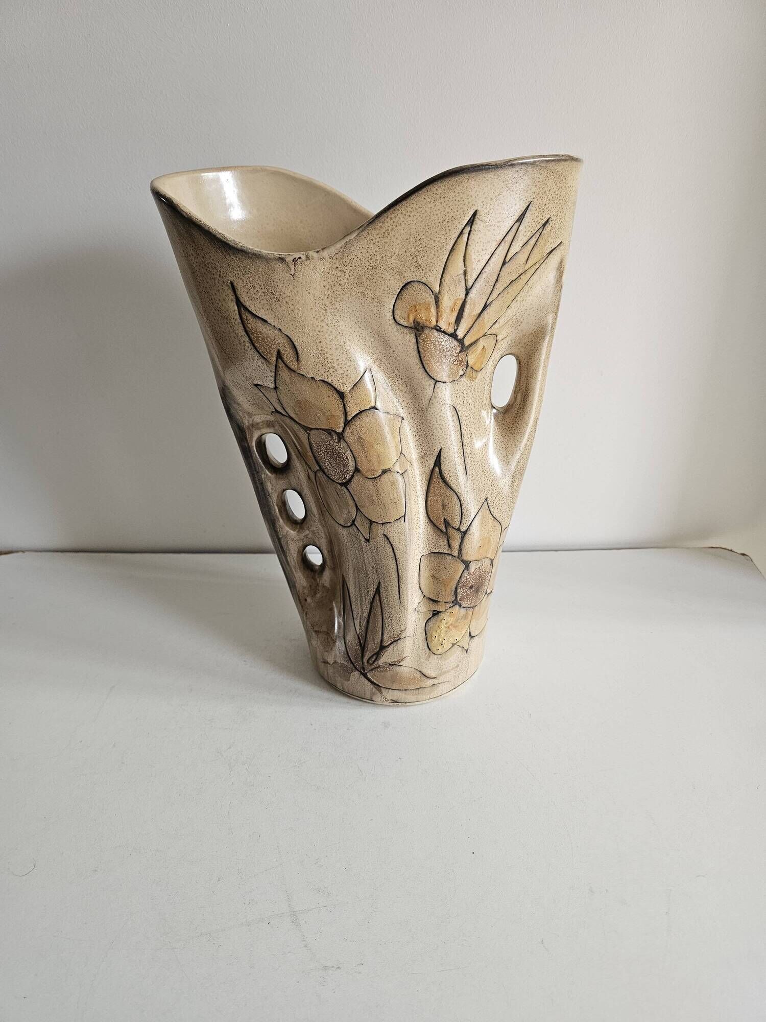 Large ceramic vase with floral pattern in the style of Vallauris.