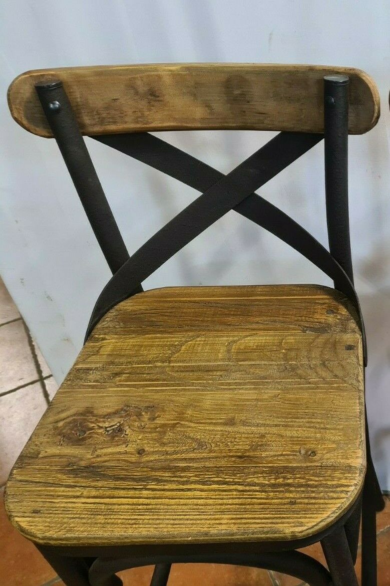 Set of 4 Industrial bar stool made of iron and wood