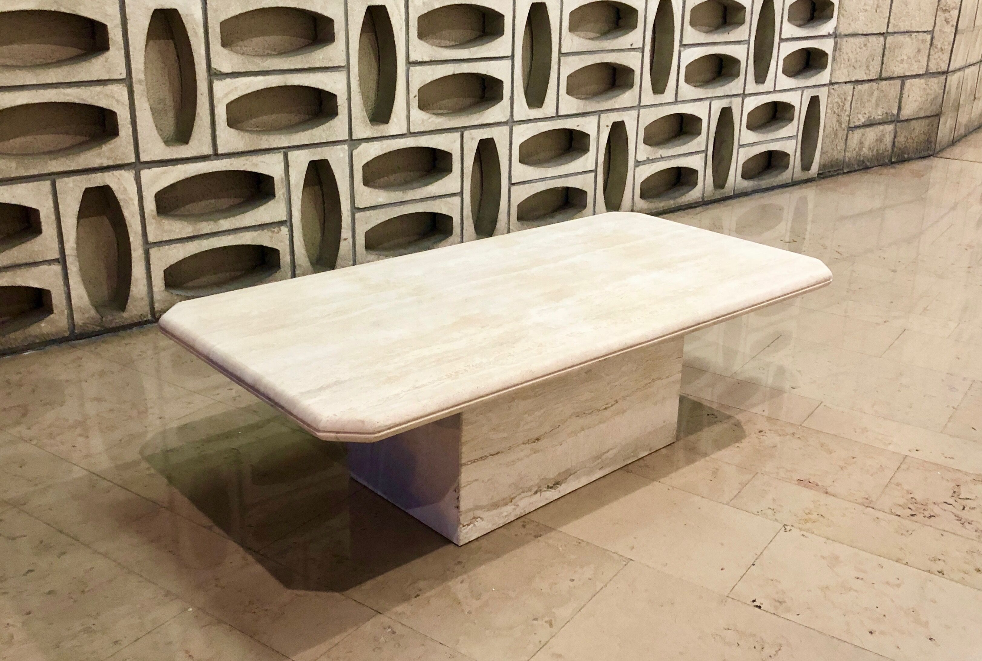 Coffee table in travertine chalk color