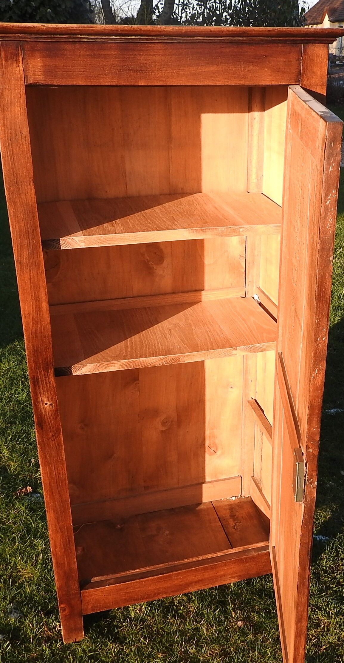 Old wooden bonnetière cabinet