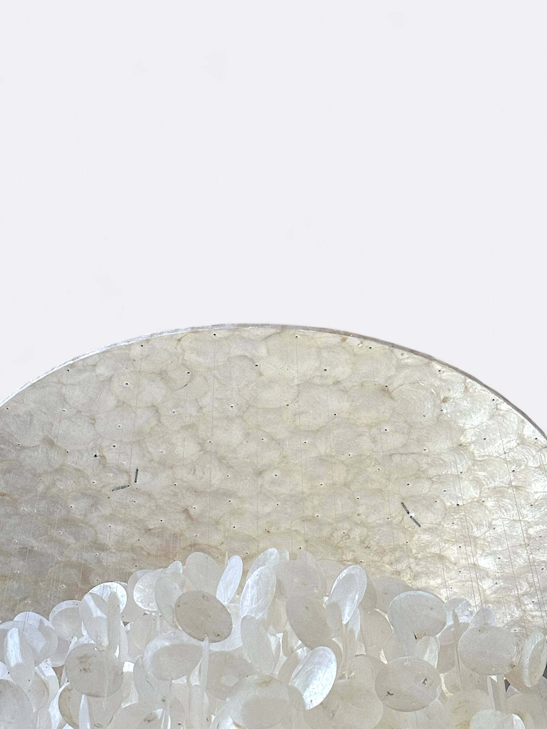 Petit lustre artisanal balinais en nacre