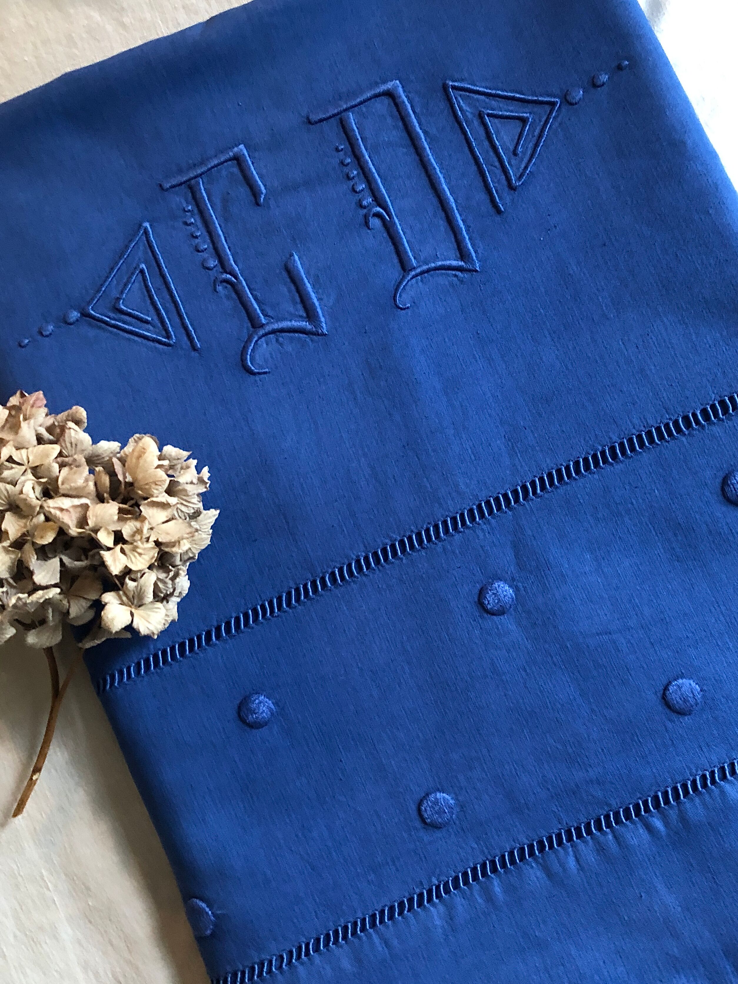 Vintage cloth in linen and cotton dyed in Mediterranean blue