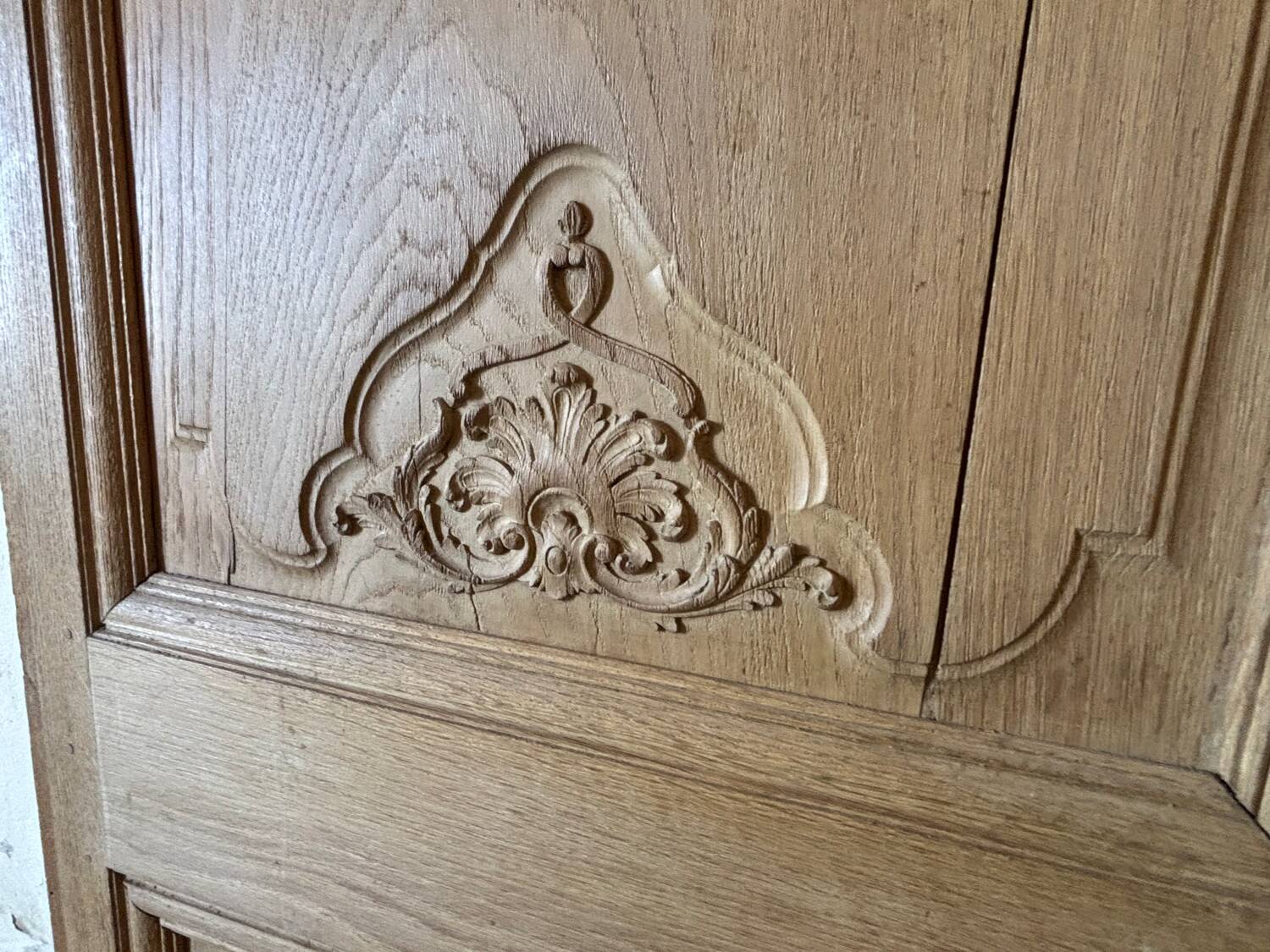 Double doors in solid oak