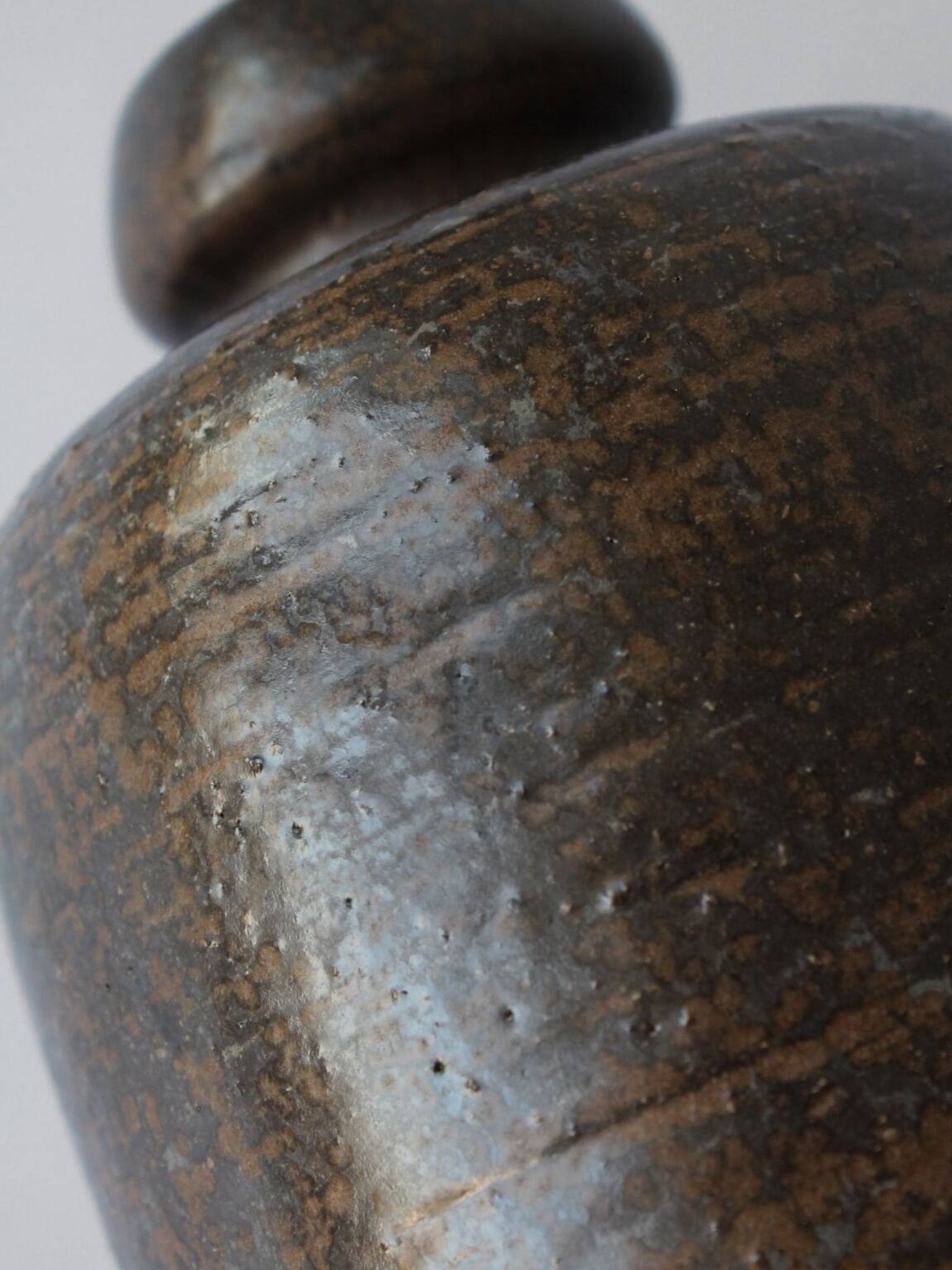 Vase en céramique moderne du milieu du siècle de Rudi Stahl