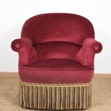 Sofa and pair of toad armchairs in red velvet.
