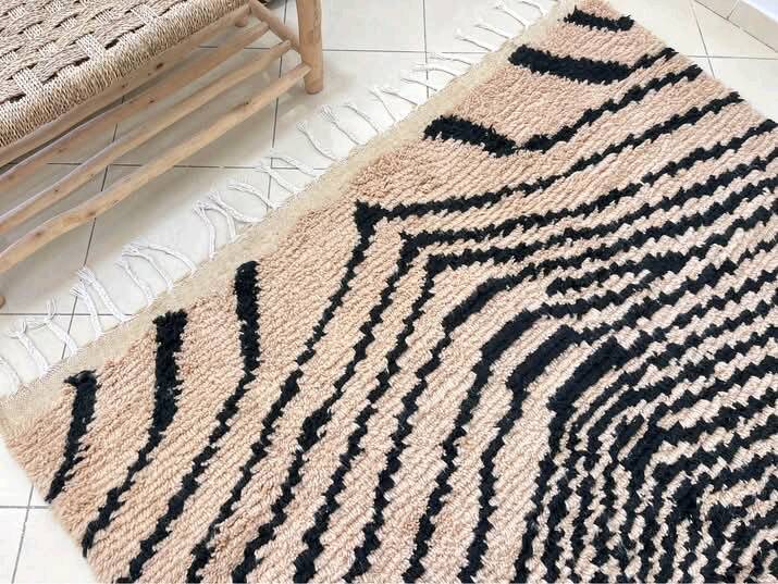 Decorated Berber rug 260cmx160cm