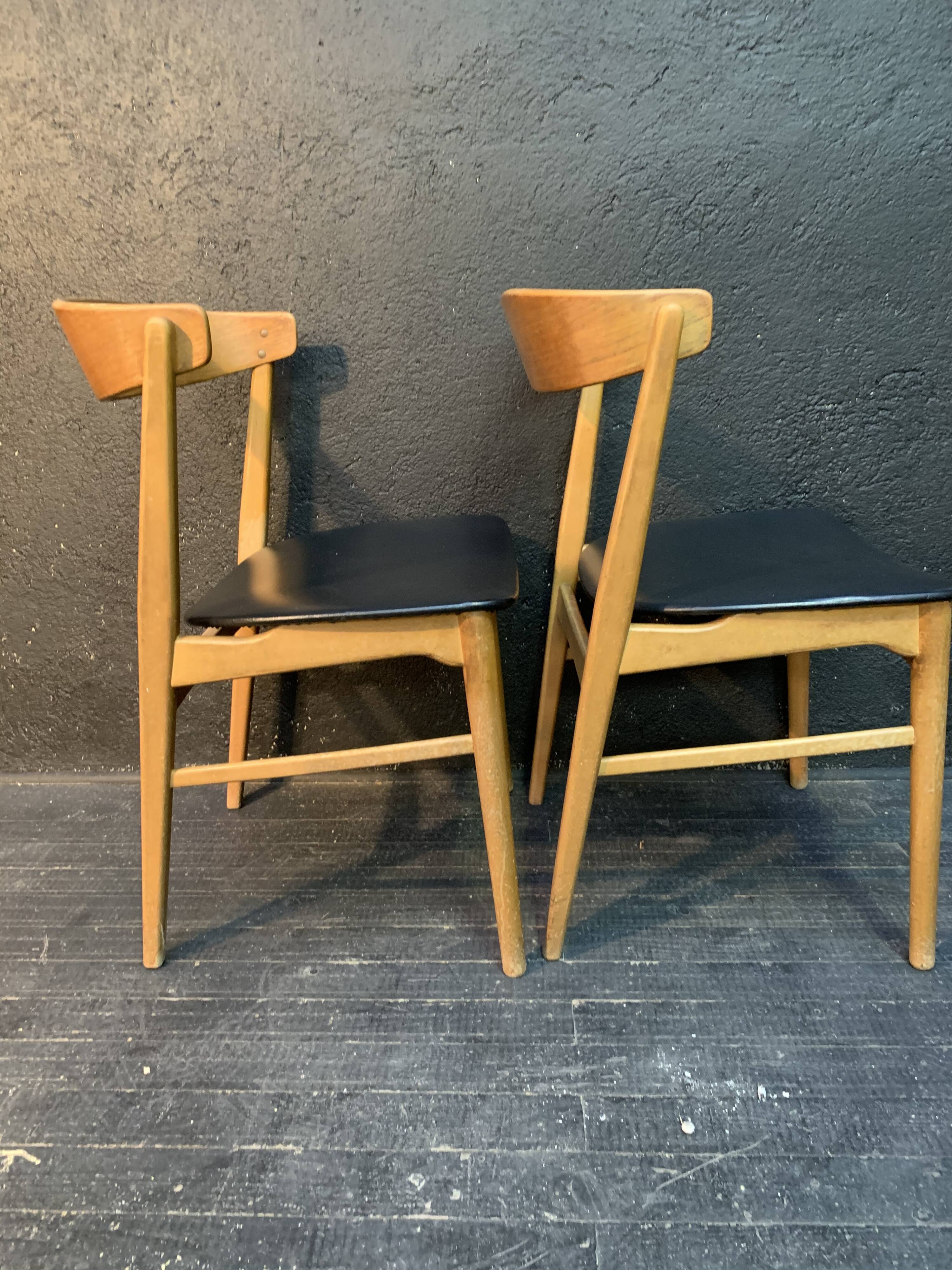Suite de 4 chaises scandinaves 1960
