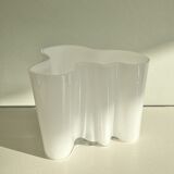Vintage Hand Signed White 3030 Littala Alvar Aalto Savoy Vase