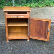 Buffet commode vintage en bois massif du XIXème siècle