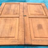 Double closet door