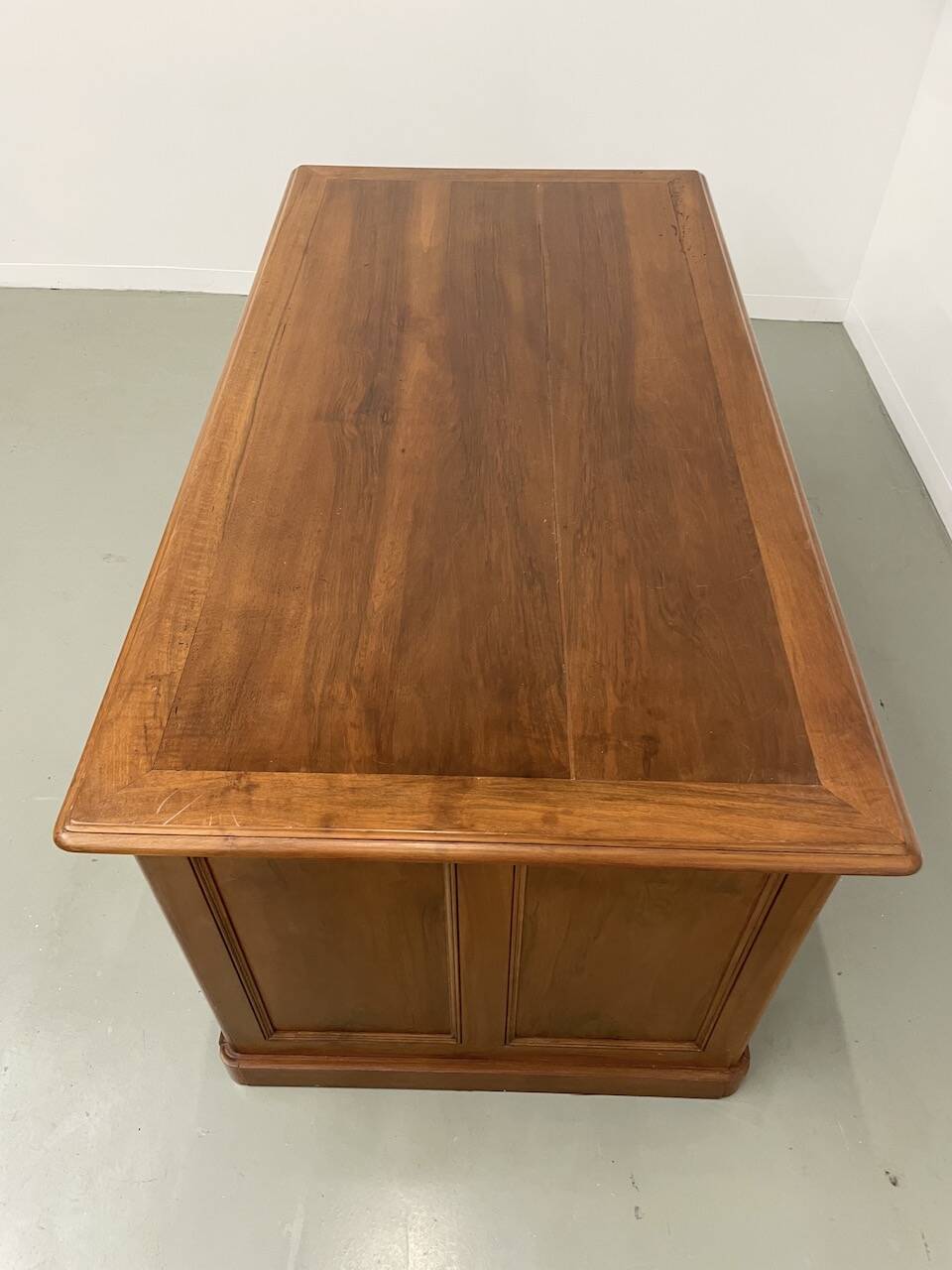 Comptoir ou bureau en noyer années 50