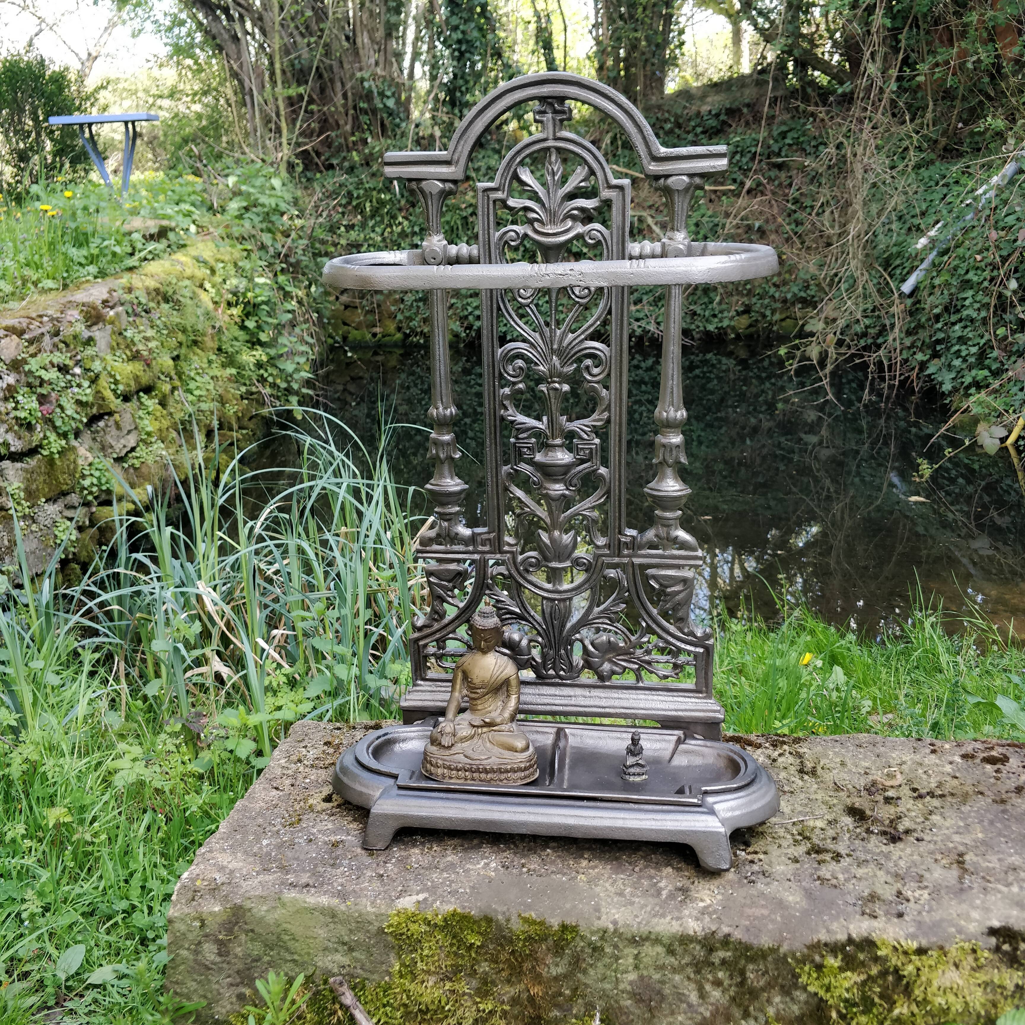 Cast iron umbrella stand
