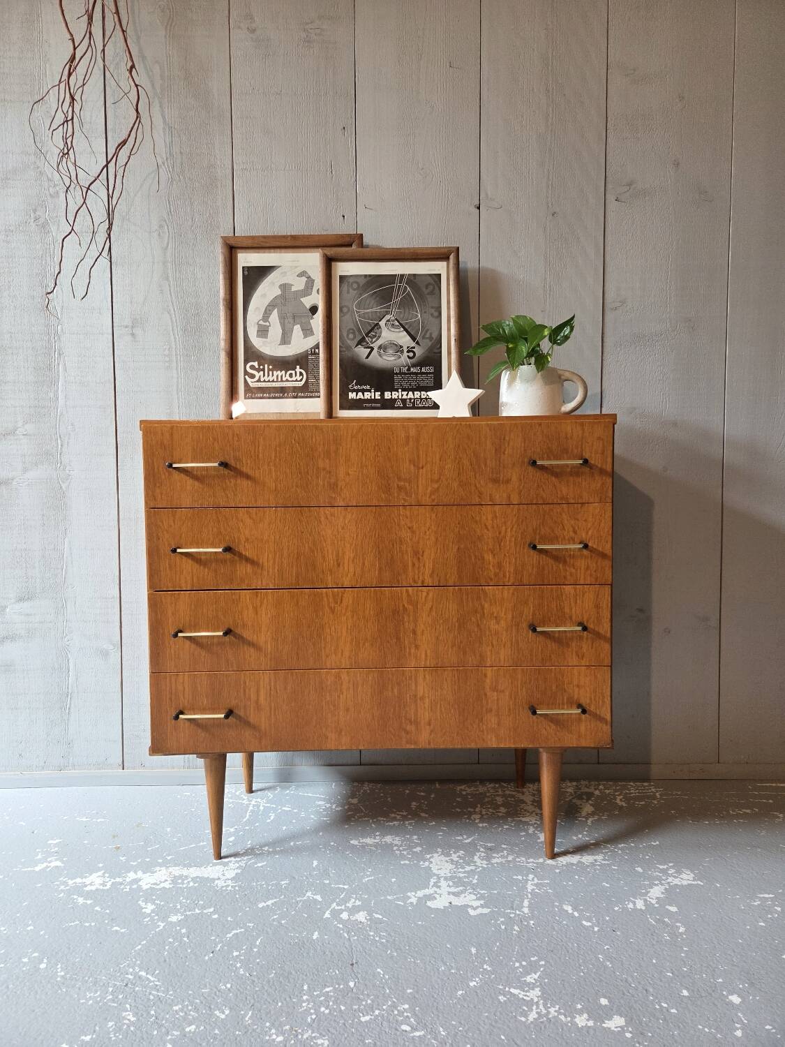 Vintage chest of drawers