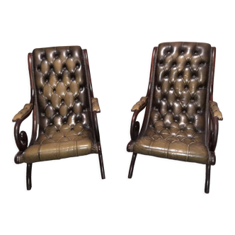 2 Chesterfield armchairs in green leather