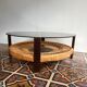 Table basse en verre fumé et rotin