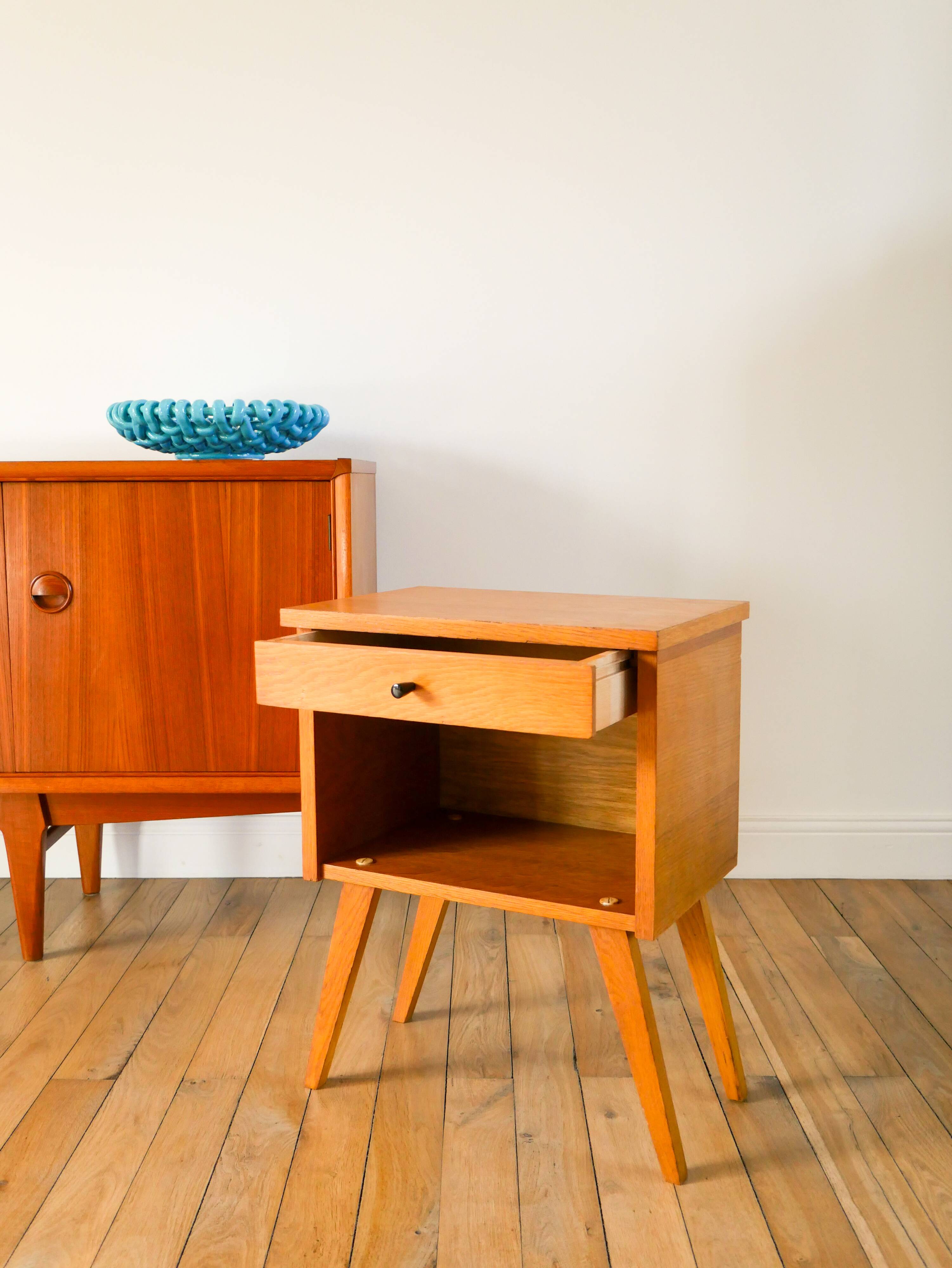 Scandinavian bedside table in teak veneer, with tapered legs and a drawer, 1960.