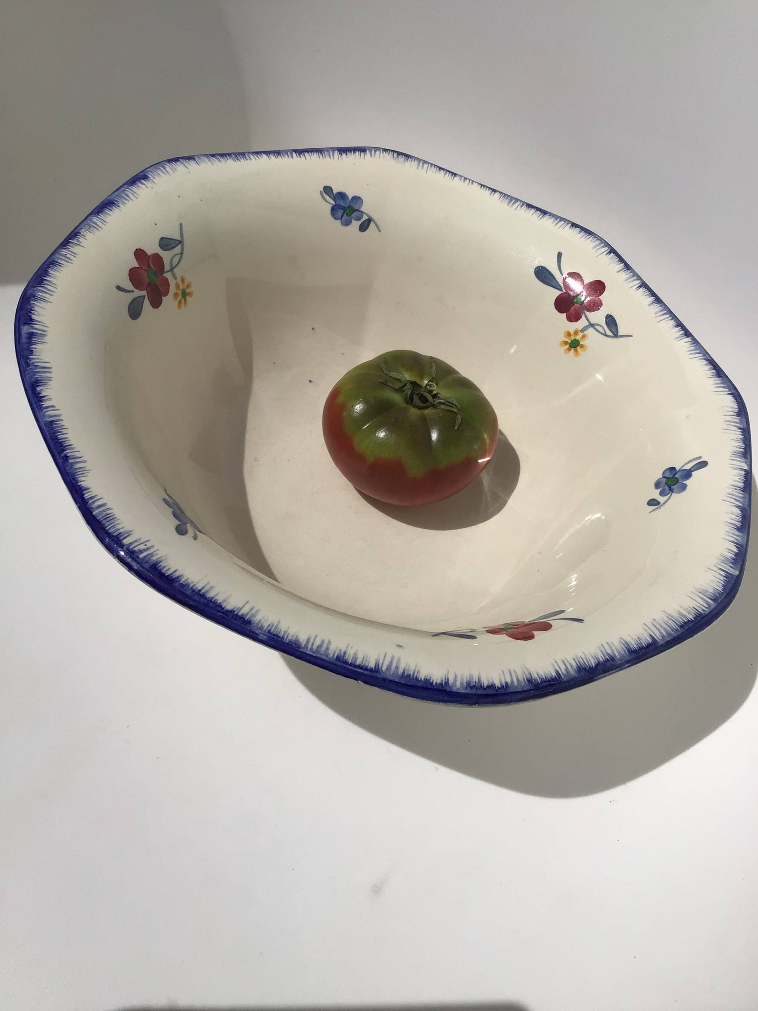 Mary Lou Digoin octagonal salad bowl diameter 28cm dark blue edge