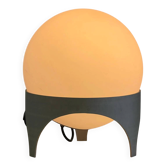 Lampe de table vintage de l'ère spatiale avec globe en verre et base en aluminium