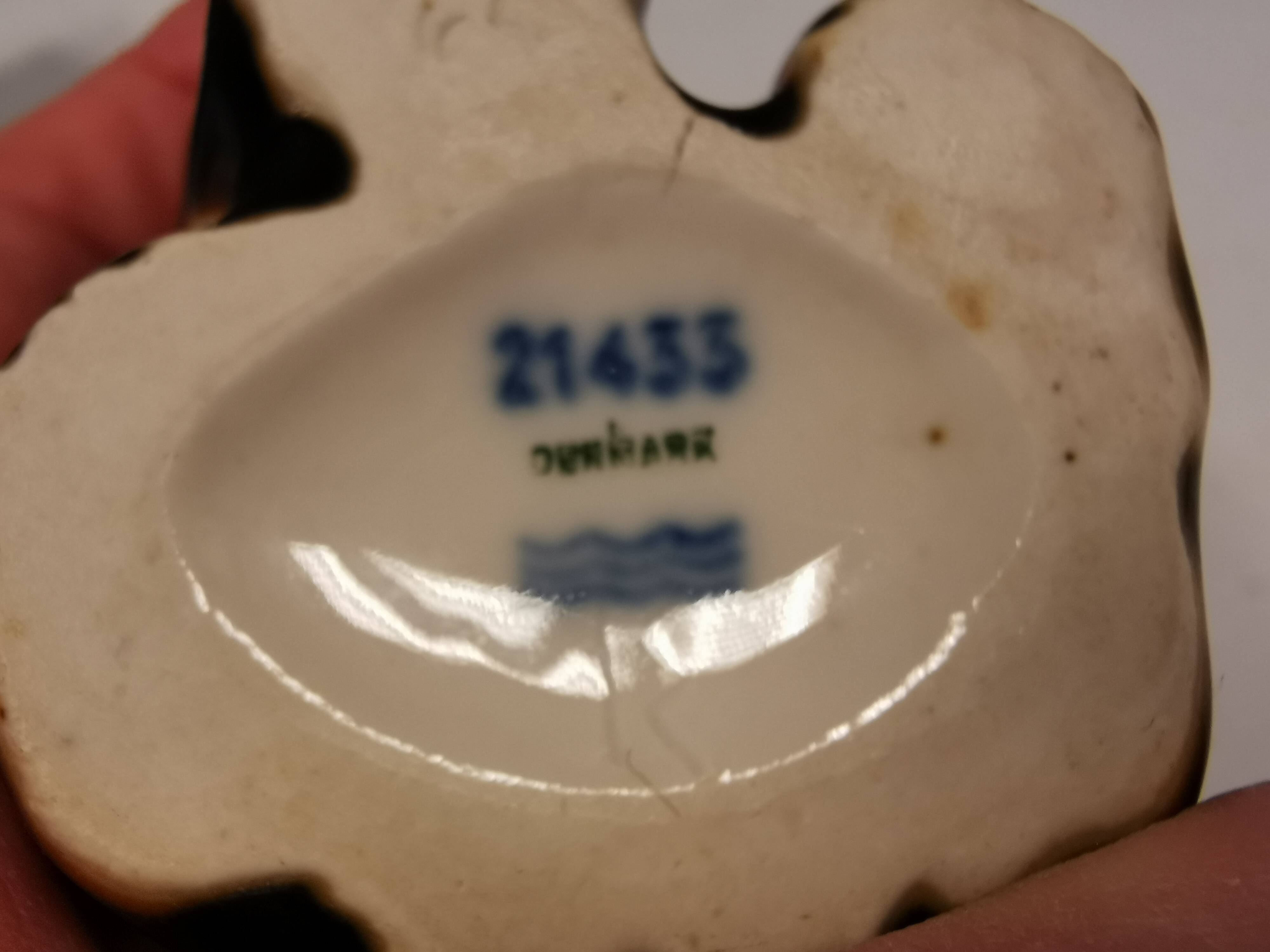 Two Royal Danish porcelain bears by Knud Kyhn