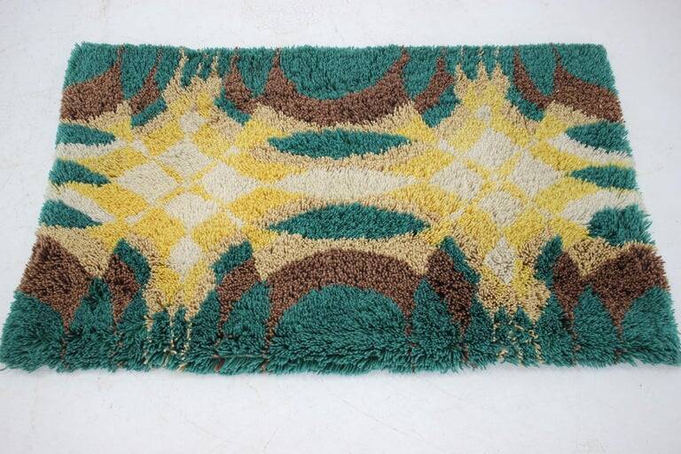 Small midcentury design carpet in Ege Rya style, Denmark, 1970