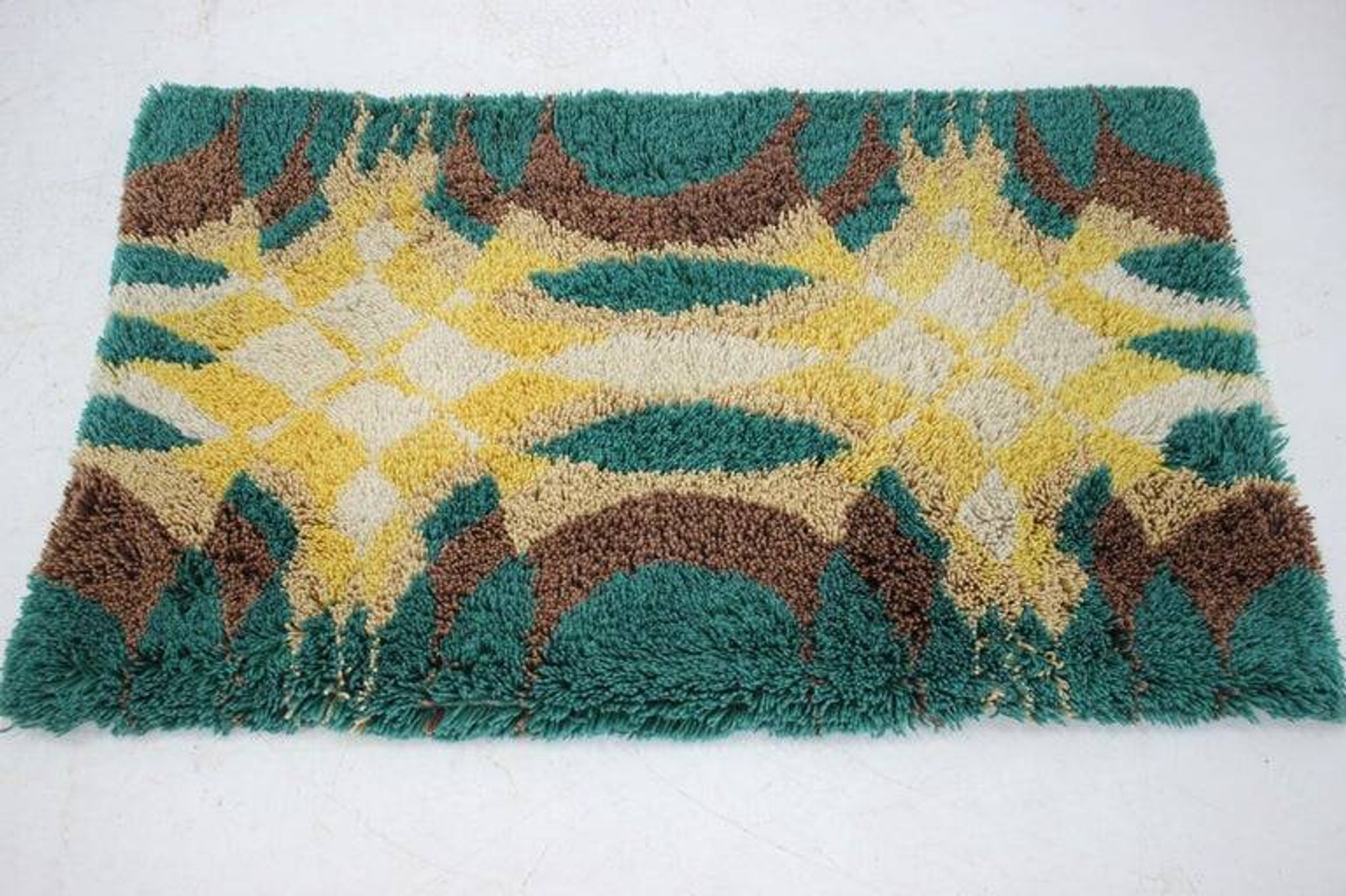 Petit tapis de design des années 50 dans le style Ege Rya, Danemark, 1970.