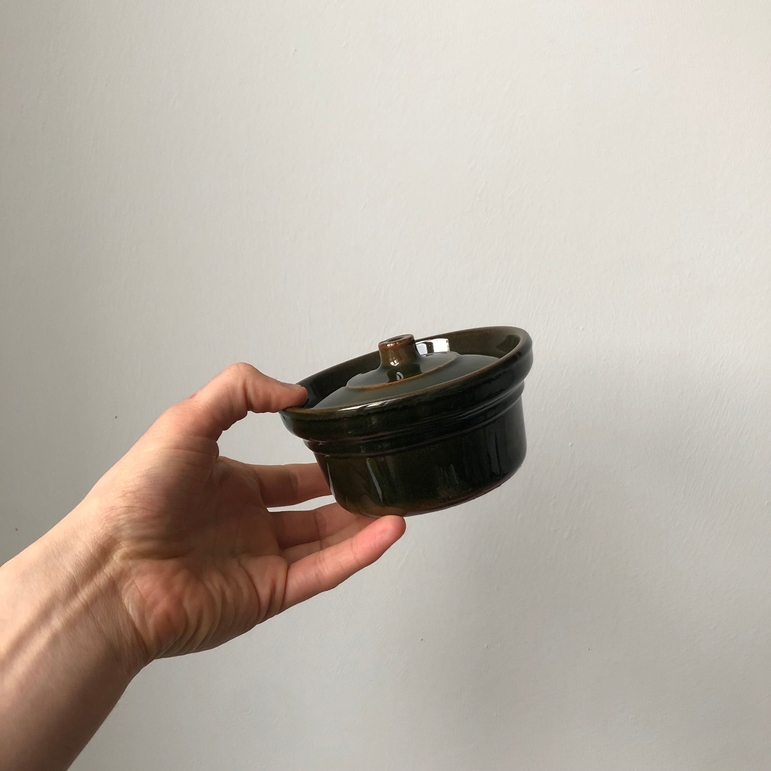 Cassolette in dark green glazed stoneware