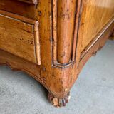 Secretary, sloped desk in walnut, 18th century ☐ 97.5 x 62 cm