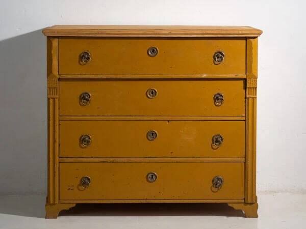 Large antique four-drawer chest (circa 1920)