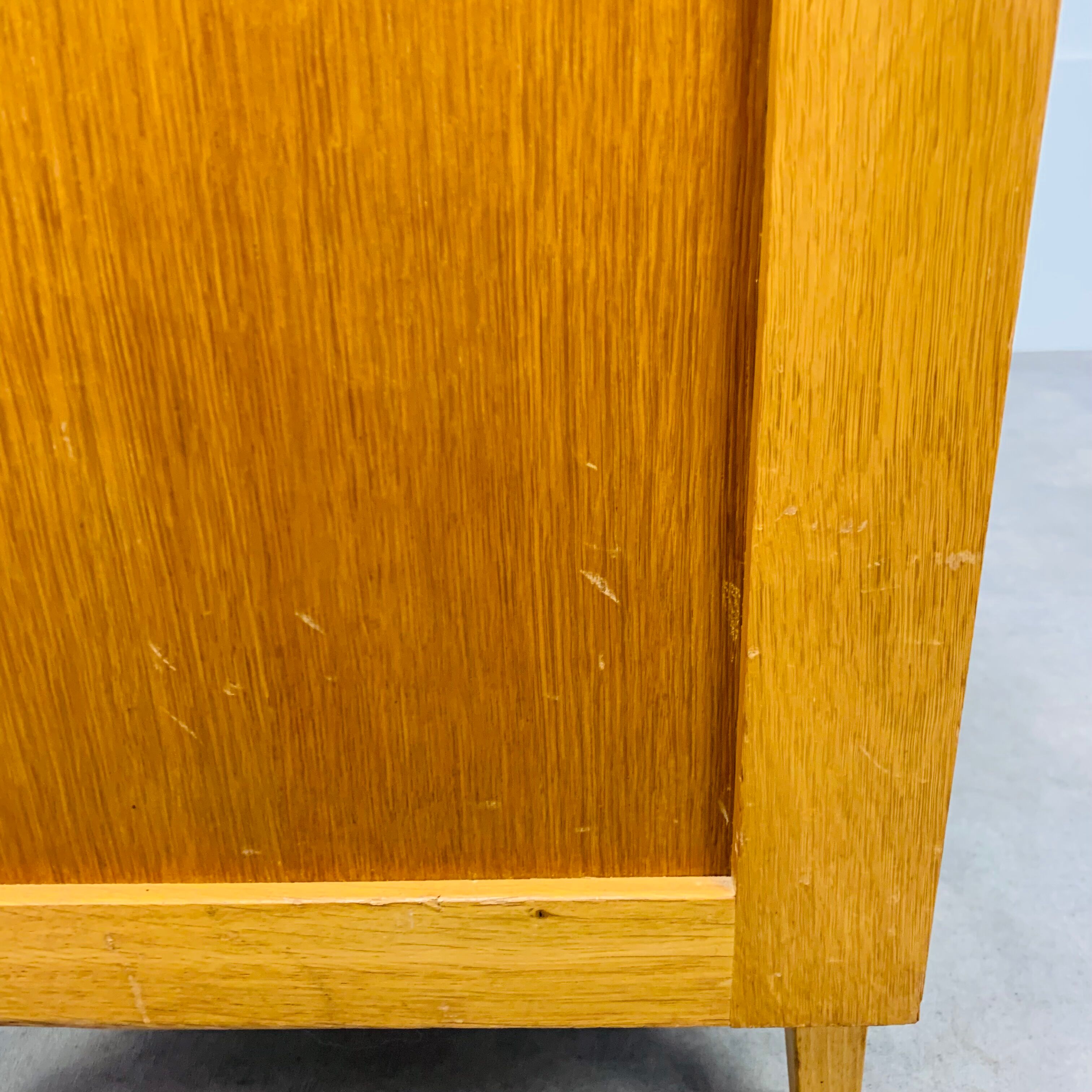 Commode chiffonnier pieds compas années 50 bois blond