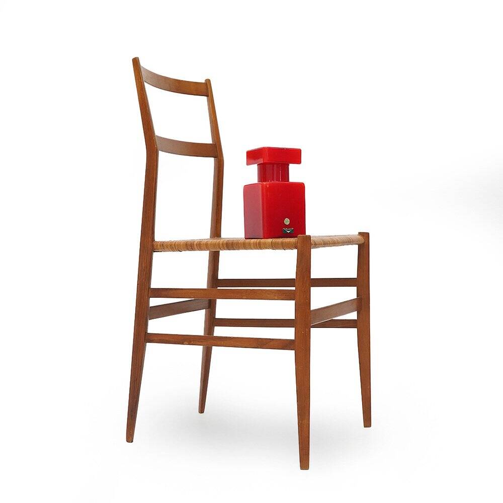 Red glass bottle by Luciano Vistosi for Vistosi, 1960s.