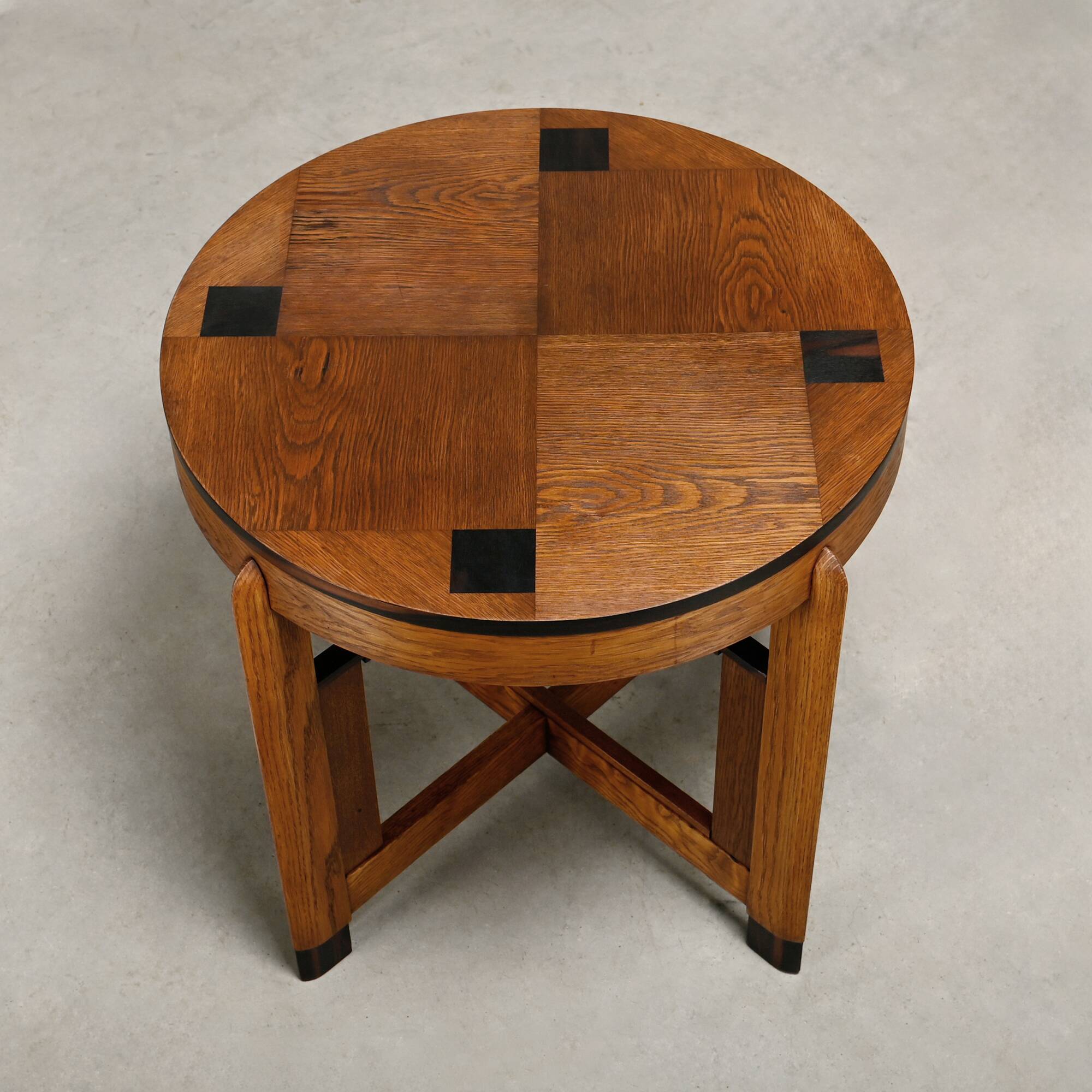 Dutch Art Deco Modernist Amsterdam School side table in Oak