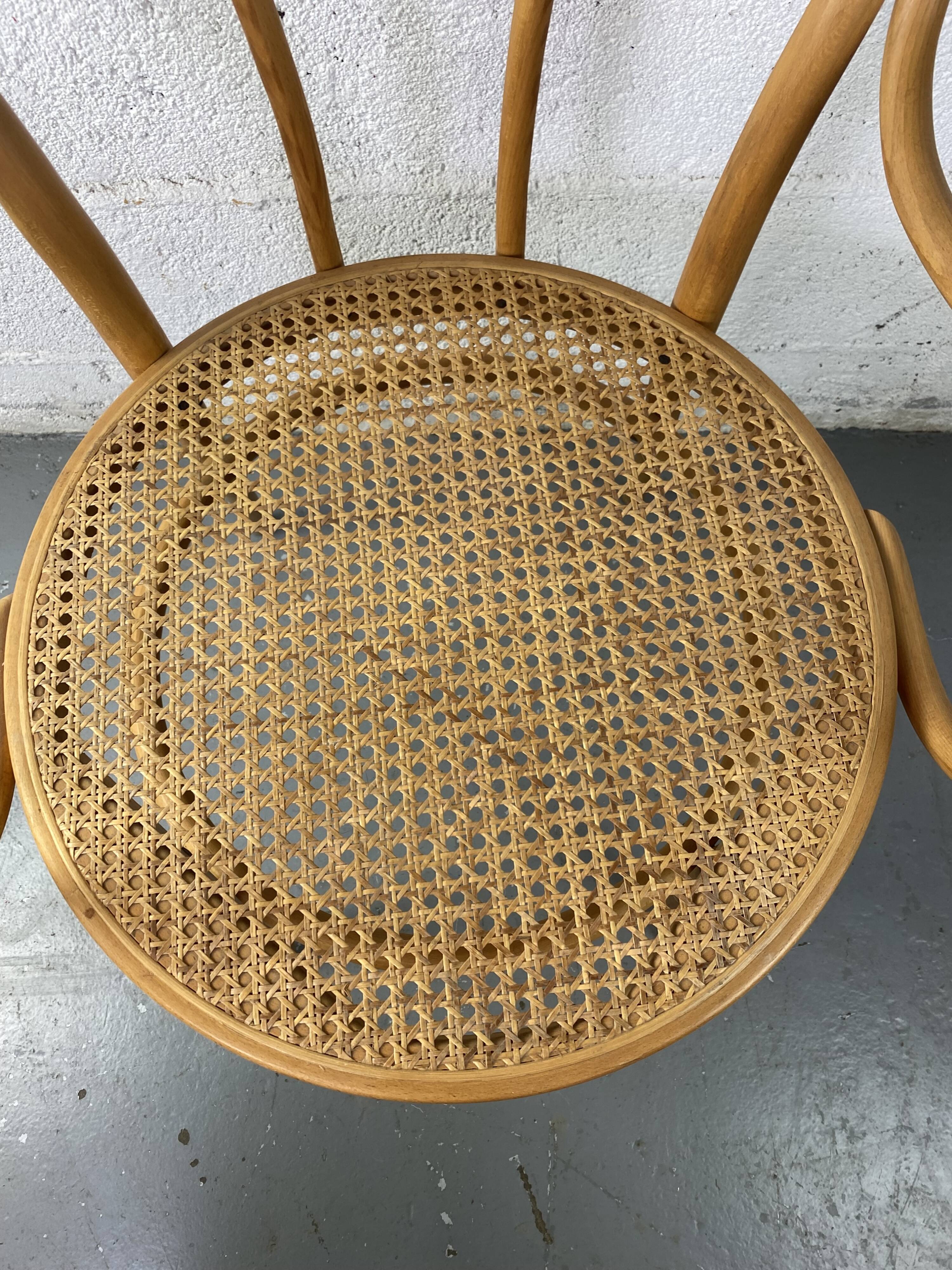 1018 Thonet armchair