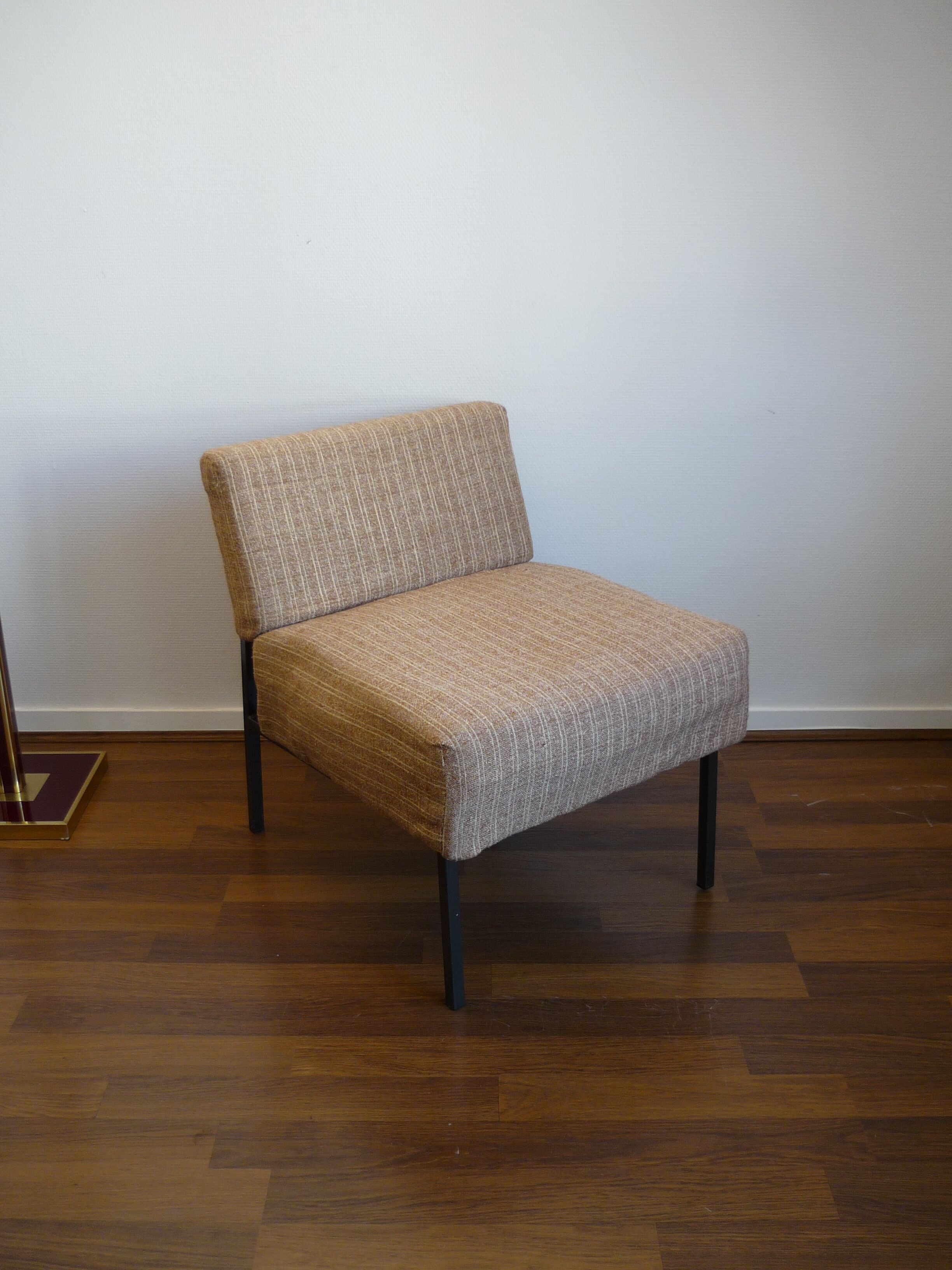 Nice vintage 1960s low chair