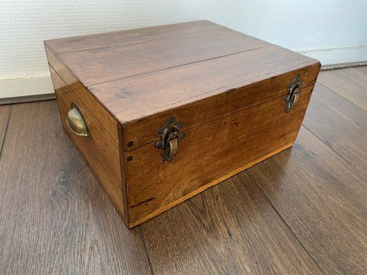 Boîte de rangement vintage en bois 1900s