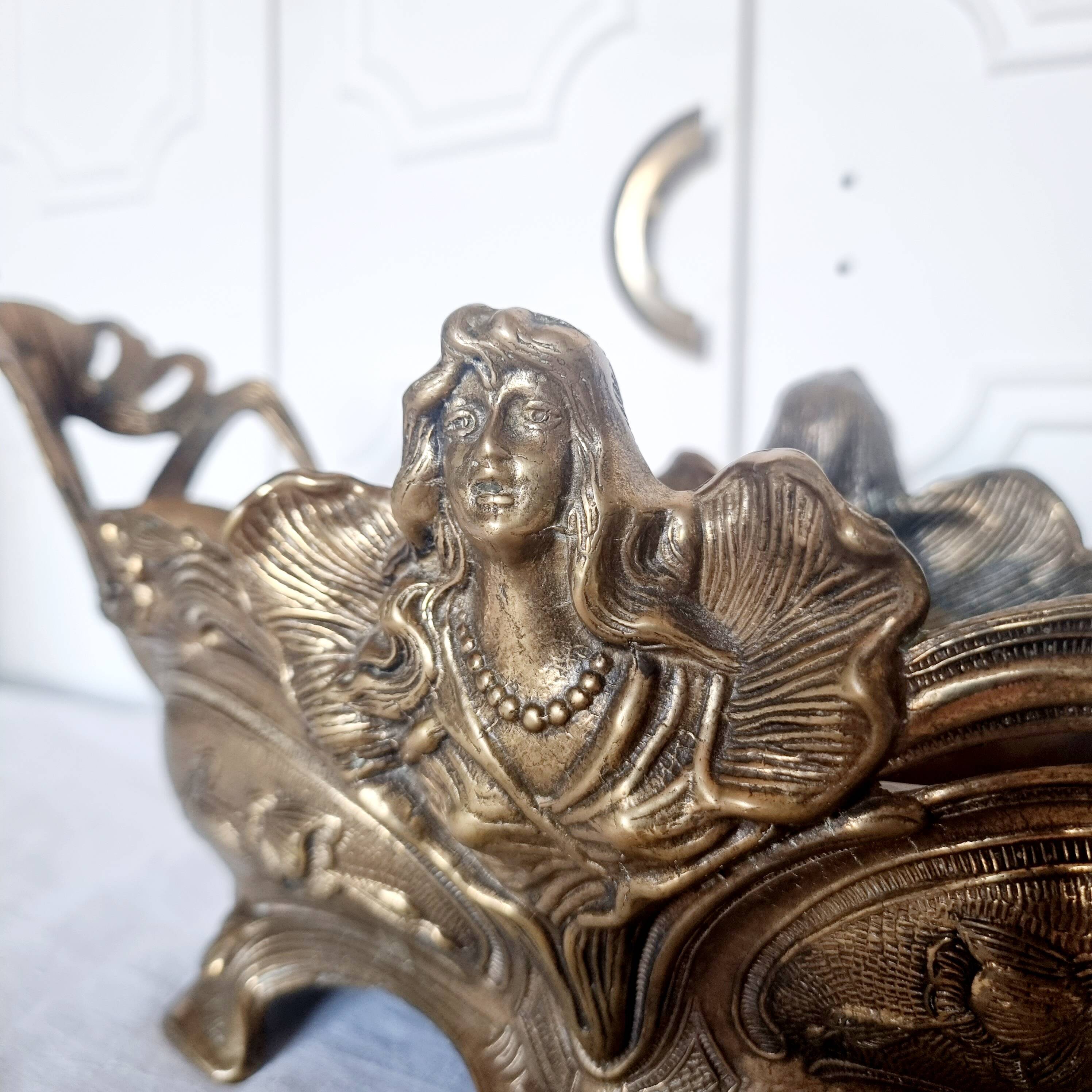 French Art Nouveau bronze planter decorated with a female mermaid
